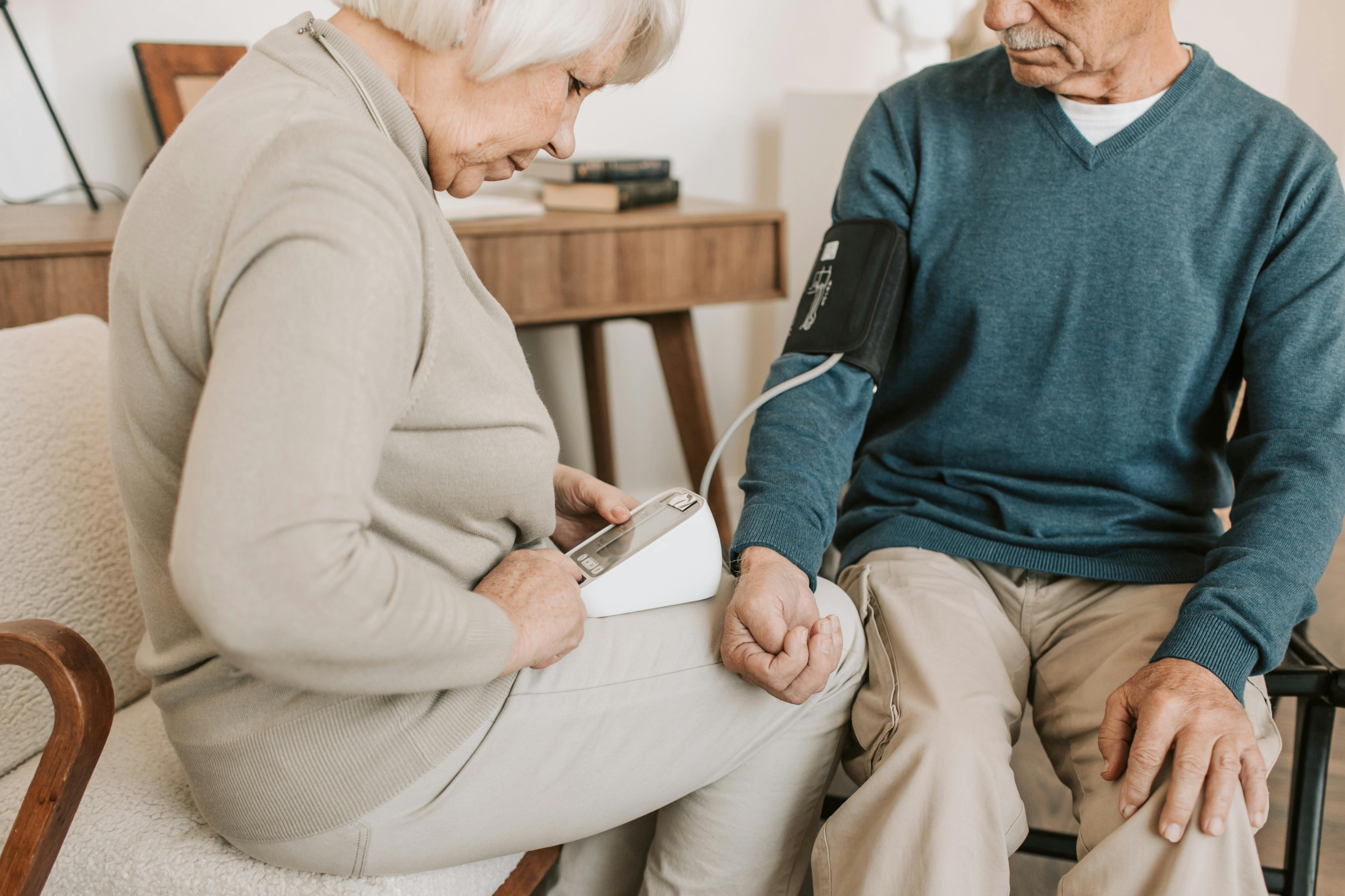 Atención médica en Samay Wasi para adultos mayores